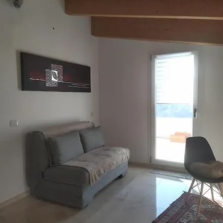 Casa Ghirthalos-3